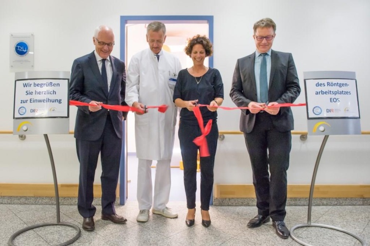 Feierliche Inbetriebnahme des innovativen Röntgenarbeitsplatzes EOS: (v.l.)...