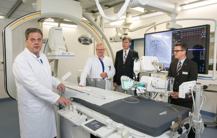 Chefarzt Prof. Dr. Matthias Heintzen, Oberarzt Dr. Thomas Pomykaj,...