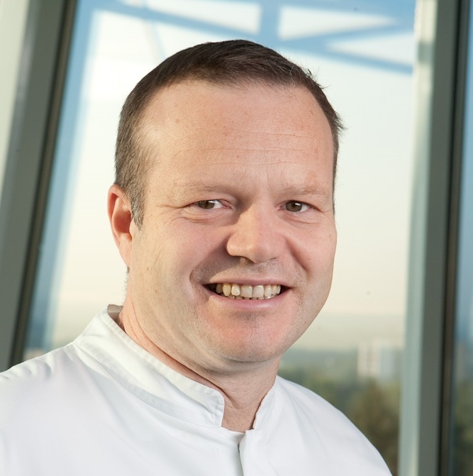 Prof. Dr. med. habil. Jens Oeken, Chefarzt der Klinik für HNO-Heilkunde, Kopf...