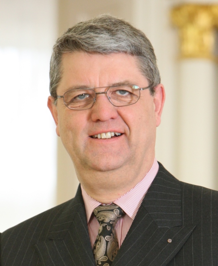 Hans-Jürgen Steuber ist neuer Vorsitzender des Aufsichtsrats der Agaplesion...