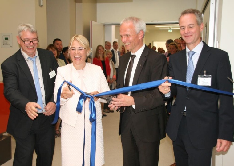 Mit rund 200 geladenen Gästen feierten die Sana Kliniken Lübeck die...