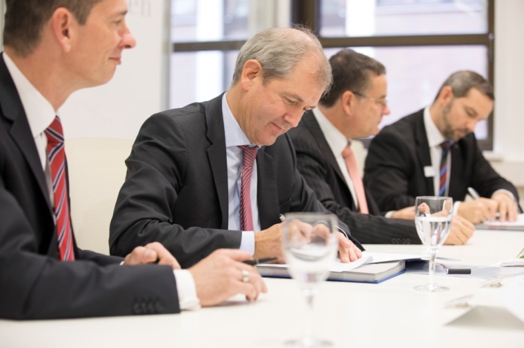 Peter Pansegrau, Kaufmännischer Vorstand, Prof. Dr. Jens Scholz,...