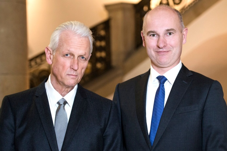 Alter und neuer Verwaltungsdirektor: Dipl.-Ing. Thomas Michael Höhn (links)...