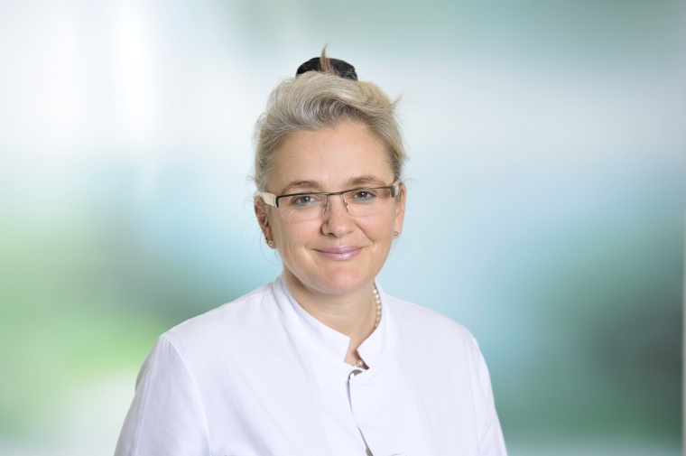 Prof. Dr. Carolin Tonus, Chefärztin der Viszeralchirurgie der Asklepios Klinik...