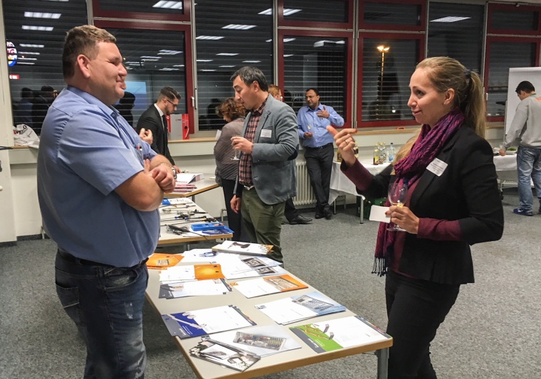 Beim Besuch von 18 Ärzten und Institutsleitern aus 7 Ländern organisierte...