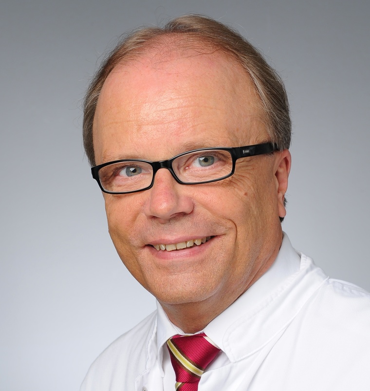 Prof. Dr. Bernd W. Böttiger, Direktor der Anästhesiologie und Operativen...