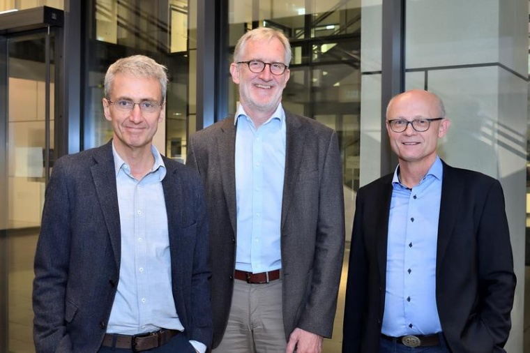 Das Leitungsgremium des neuen Nationalen Netzwerkes Genomische Medizin: (v.l.)...