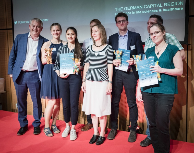 Die Finalisten mit Dr. Kai Uwe Bindseil und Dr. Sabine Sydow