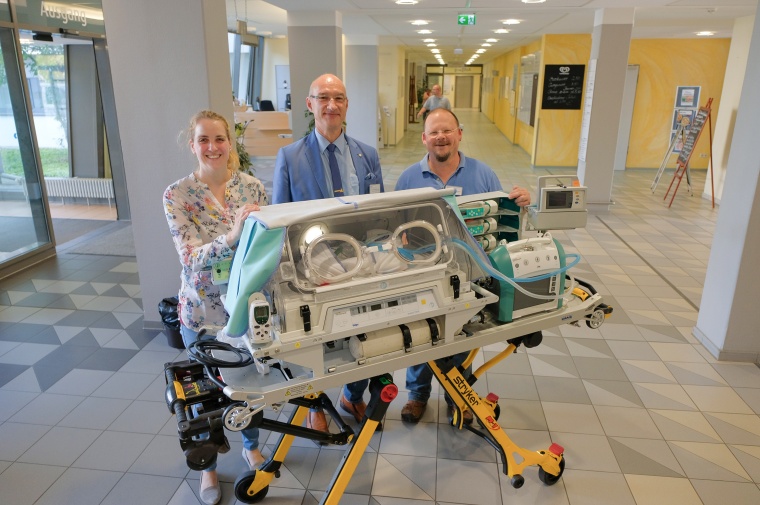 Steht ab sofort für Transporte von frühgeborenen und schwerkranken Kindern...