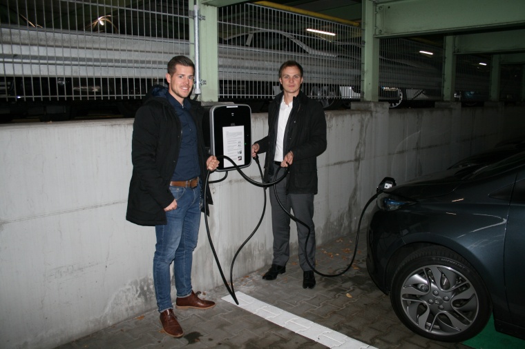 Florian John, Technischer Leiter APK (links) und Norman Westphal,...