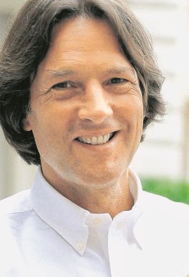 Dr. Hans-Wilhelm Müller-Wohlfahrt, Orthopäde und Sportmediziner, ist...