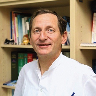 Prof. Dr. Michael Radke ist Chefarzt des Zentrums für Kinder- und...