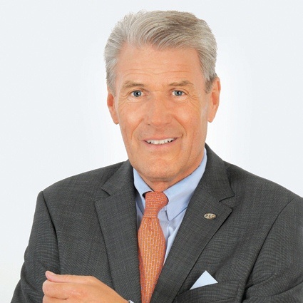 Anton J. Schmidt, Vorstandsvorsitzender der P.E.G. Einkaufs- und...