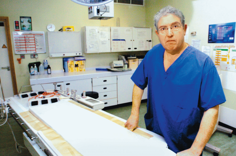 Dr. Anthony H. Gershlick, Leitender Kardiologe, Universitätsklinikum...