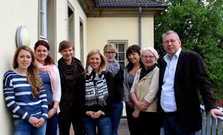 Unter Leitung von Dr. Meike Deiters (2. v.r.) und Prof. Dr. Rüdiger Ostermann...