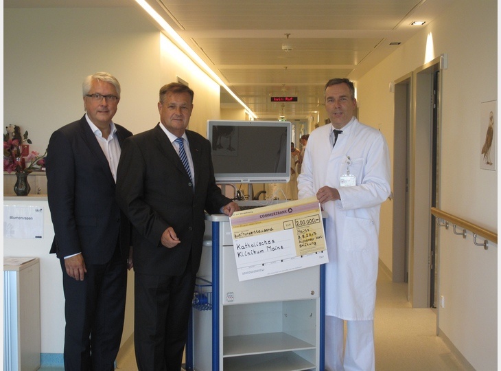 Prof. Dr. Achim Heintz, Chefarzt der Klinik für Allgemeinchirurgie am kkm,...