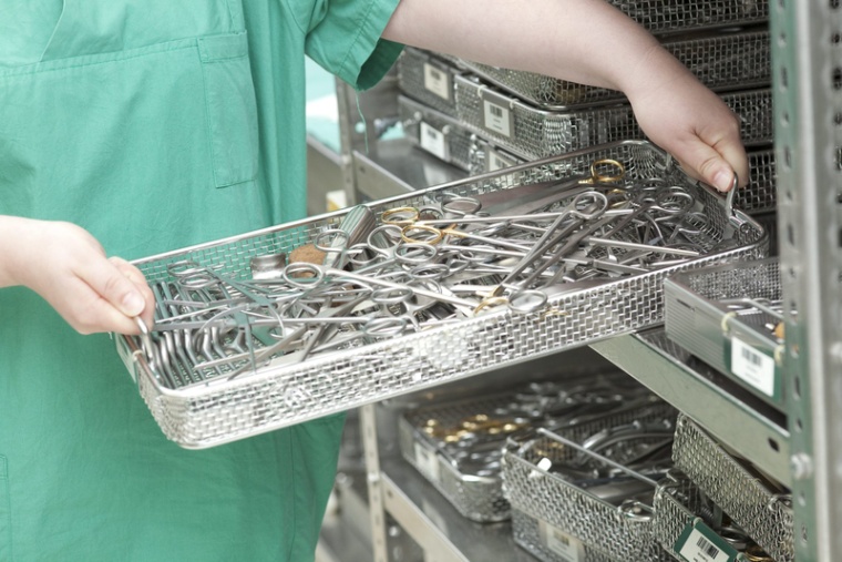 Sortierung des OP-Bestecks am Universitätsklinikum Ulm. Foto:...