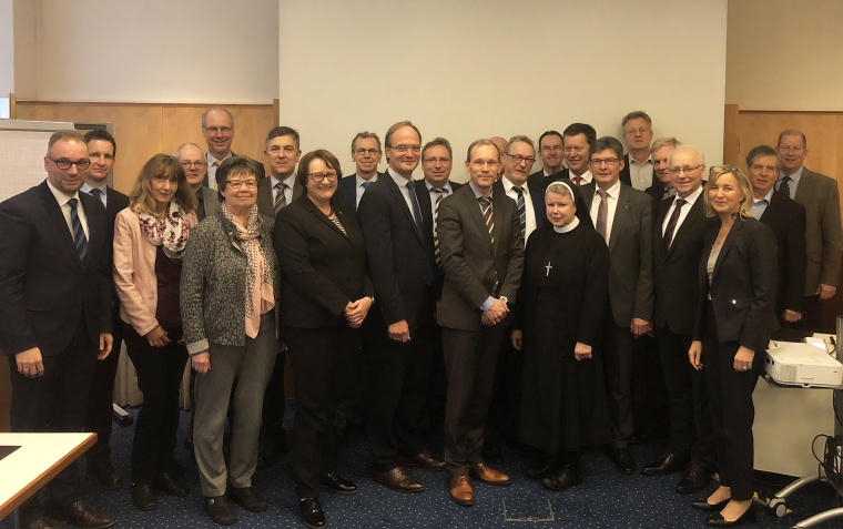 Vorstand und Beirat der Niedersächsischen Krankenhausgesellschaft haben die...