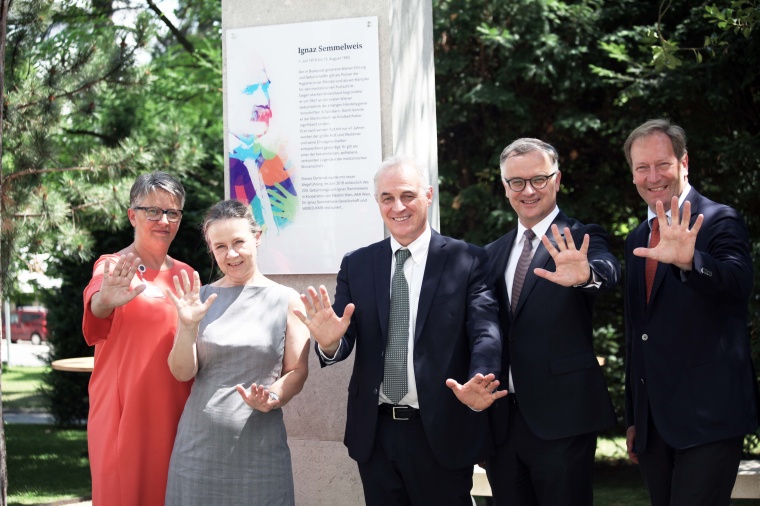 V.l.: Bernhard Küenburg, Markus Müller, Sabine Wolf, Elisabeth Presterl,...