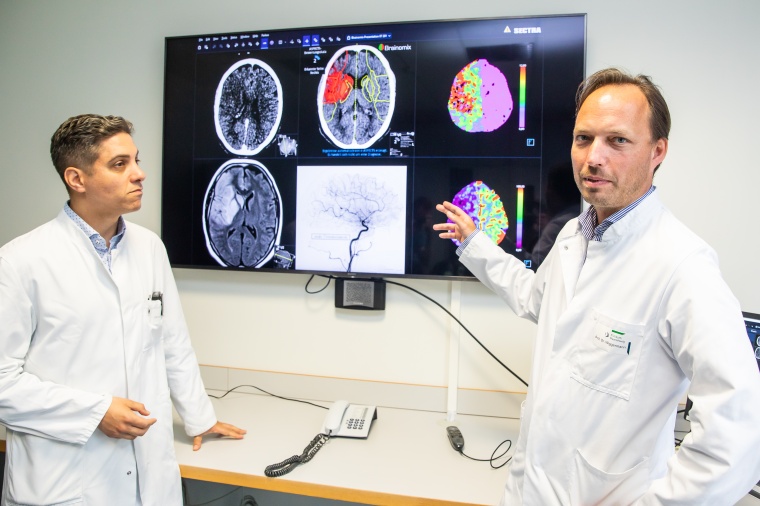 Mazen Abu-Mugheisib und Prof. Dr. Philipp Wigermann erläutern die Vorteile der...