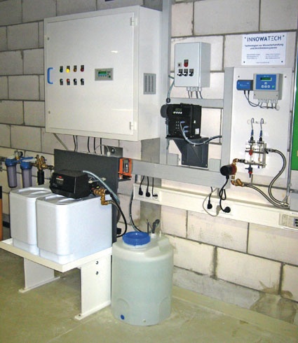 Innowatech Aquadron FXL, Messwert-gesteuerte Warmwasserbehandlung in einem...