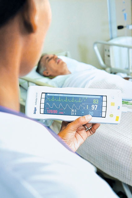 Der Infinity M 540 verbleibt über den ganzen Klinik-Aufenthalt beim Patienten,...