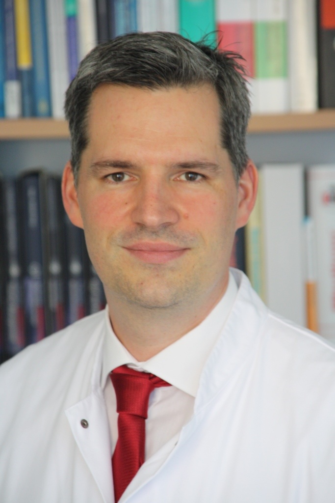 Chefarzt Priv.-Doz. Dr. Jonas Mudter, Abteilung für Allgemeine Innere,...