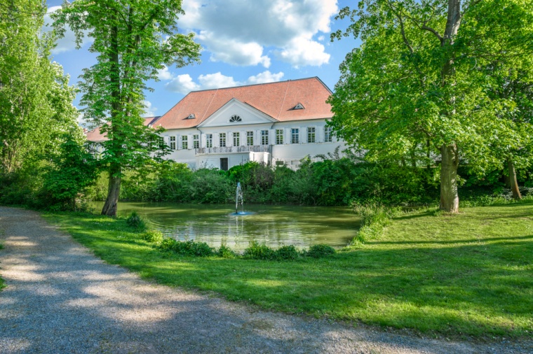 Die Planung von denkmalgeschützen Gebäudeeinheiten wie bei der...