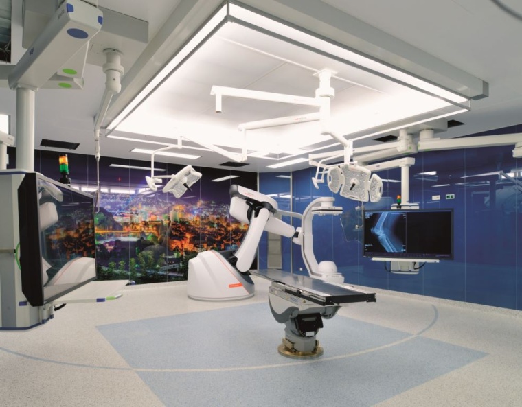 Der Hybrid-OP, in dem Röntgen-Diagnostik und Operation miteinander...