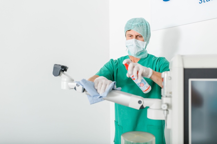 Reinigungsfreundliches und desinfektionsmittelbeständiges Trägersystem von...