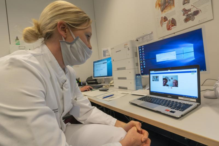 Priv.-Doz. Dr. Lena Seifert, Fachärztin an der Klinik für Viszeral-, Thorax-...