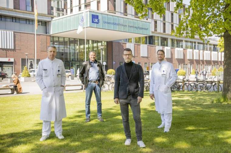 V.l.n.r.: Prof. Dr. Stefan Kluge, Prof. Dr. Klaus Püschel, Prof. Dr. Jan...