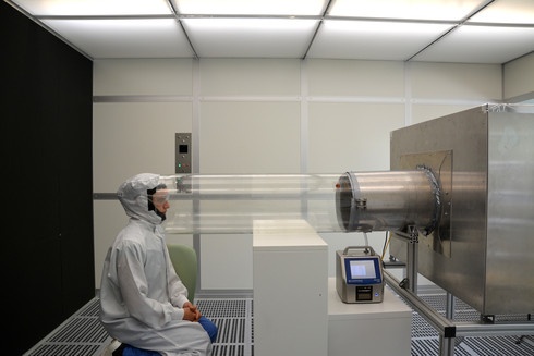 Die Ausbreitung des Atems und der darin enthaltenen Aerosole, die potenziell...