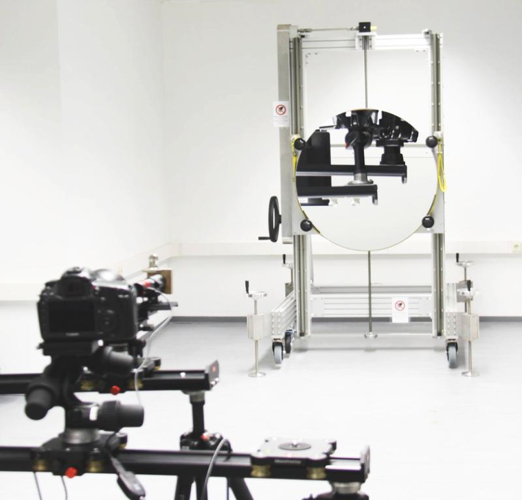 An der Bauhaus-Universität Weimar wird ein Schlierenspiegel zur Visualisierung...