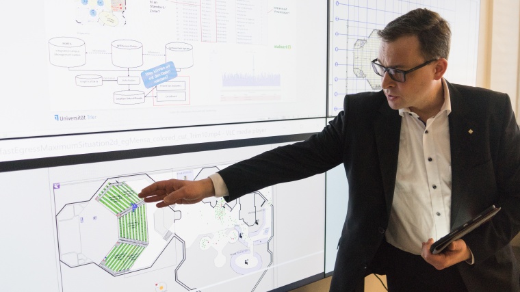 Prof. Dr. Ingo Timm forscht an der neuen Außenstelle des DFKI an der...