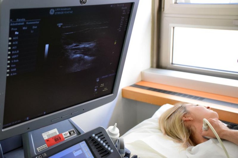 Mithilfe der Ultraachall-Untersuchung lässt sich die Intima-Media-Dicke...