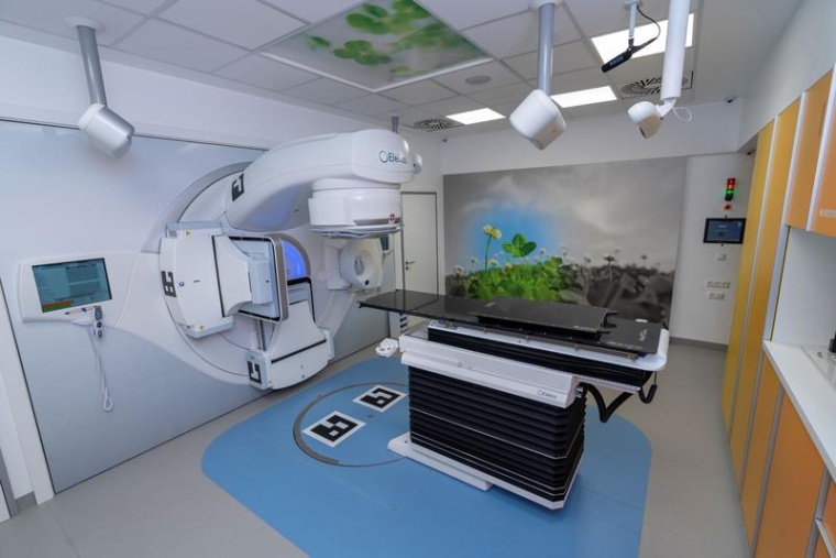 Blick in den im Neubau des Nationalen Zentrums für Tumorerkrankungen Dresden...