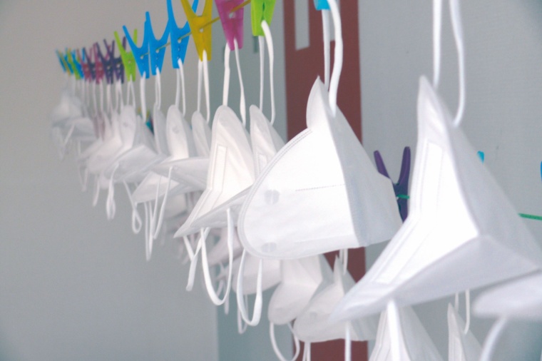 FFP2-Masken bei der Trocknung