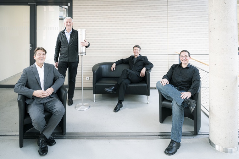 Sorgen für virenfreie Luft im Wartebereich: Die Aerobuster-Erfinder (v. l.)...