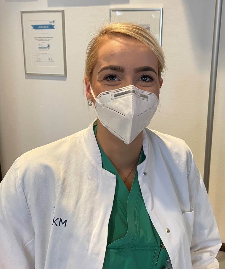 Miriam Tölle, medizinische Fachangestellte in der Klinik für Unfall-, Hand-...