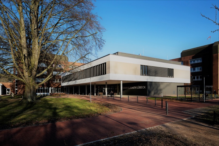 Außenansicht der Sana Kliniken Lübeck