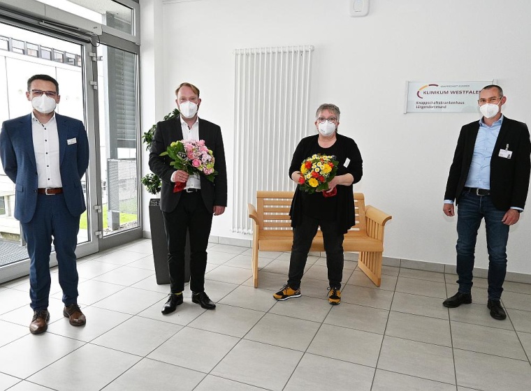 Bastian Schott (2.v.l.) übernimmt die Pflegedienstleitung am...