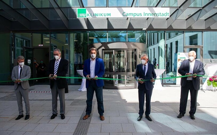 v.l.n.r.: Bernd Sibler, bayerische Staatsminister für Wissenschaft und Kunst,...