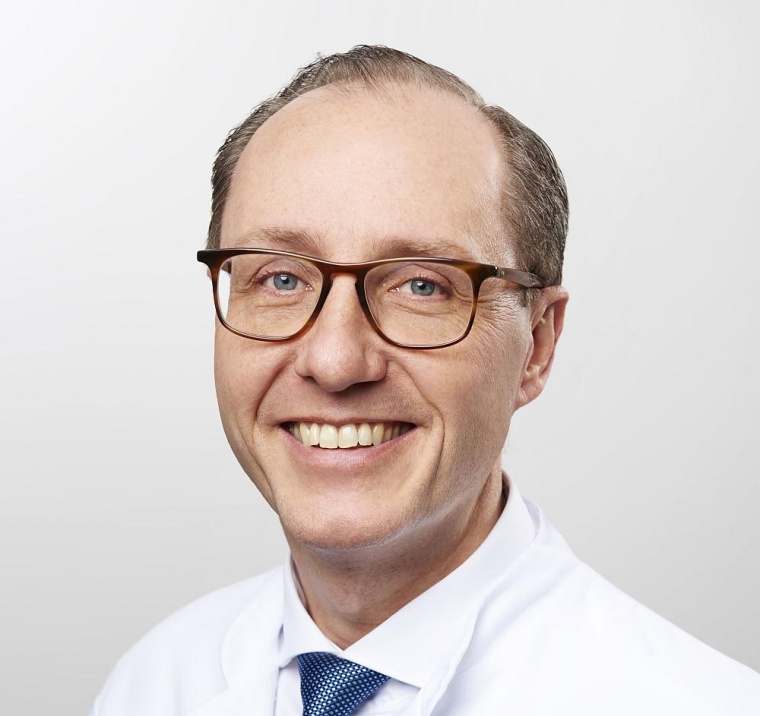 Prof. Dr. Andreas Erhardt, Chefarzt der Klinik für Gastroenterologie,...