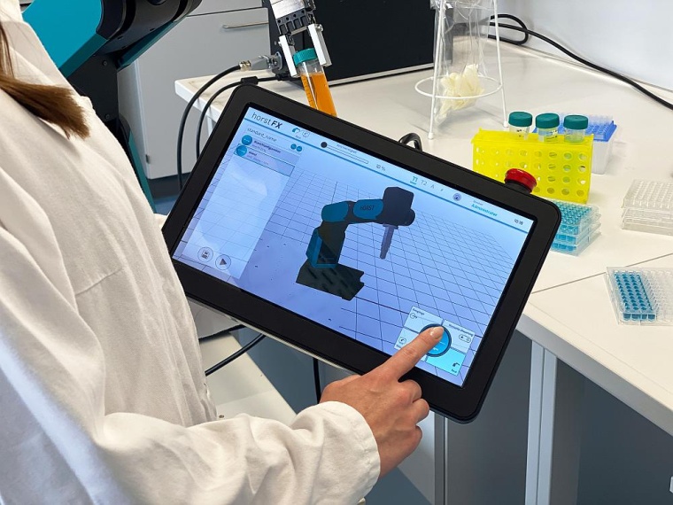 Bereits vorhandene manuelle Laborinstrumente sollen so miteinander verknüpft...