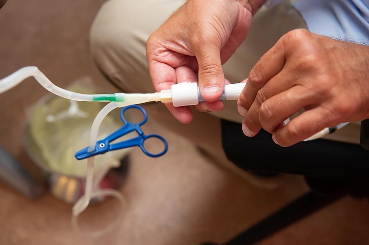 Patientinnen und Patienten mit chronischem Nierenversagen benötigen...