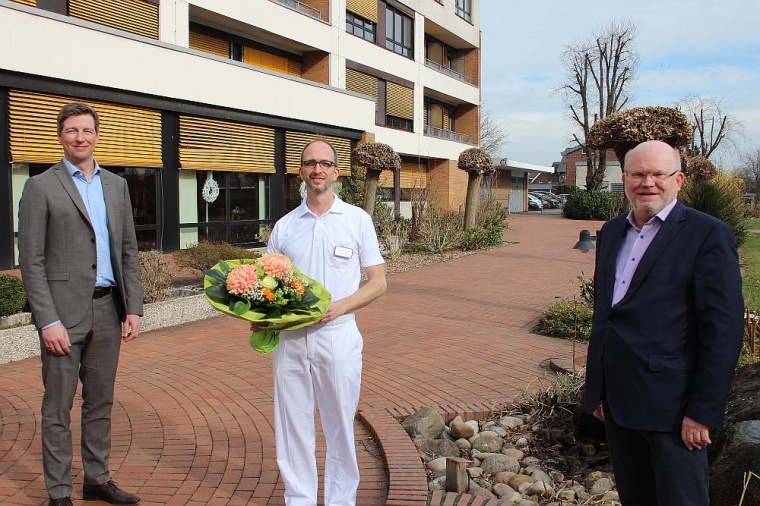 Geschäftsführer Werner Lullmann (rechts) und Verwaltungsdirektor Christian...