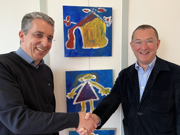 Dr. Stephan Springer (links) löst Prof. Dr. Hans-Jürgen Christen (rechts) ab