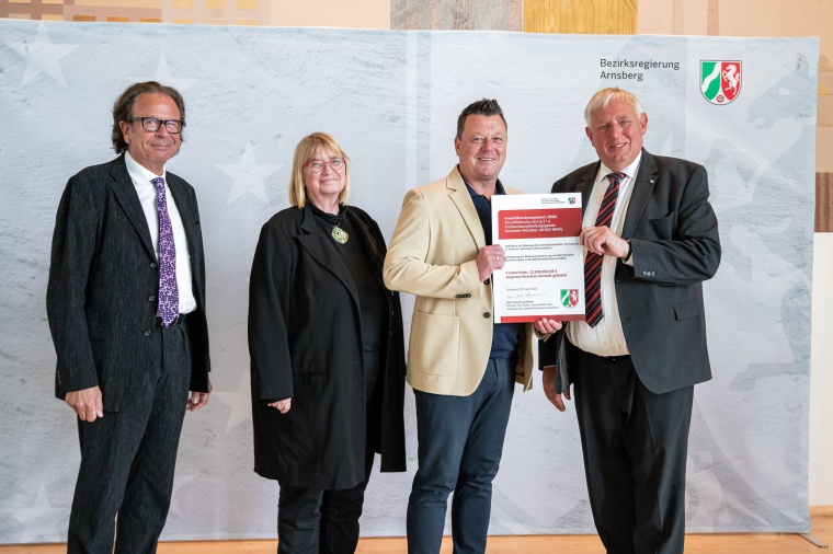 Landesmittel für das Bochumer Augusta. Gesundheitsminister Karl-Josef Laumann...