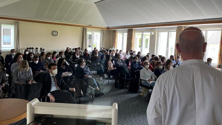 Vortrag für die italienischen Gäste in der Dr. Becker Rhein-Sieg-Klinik....